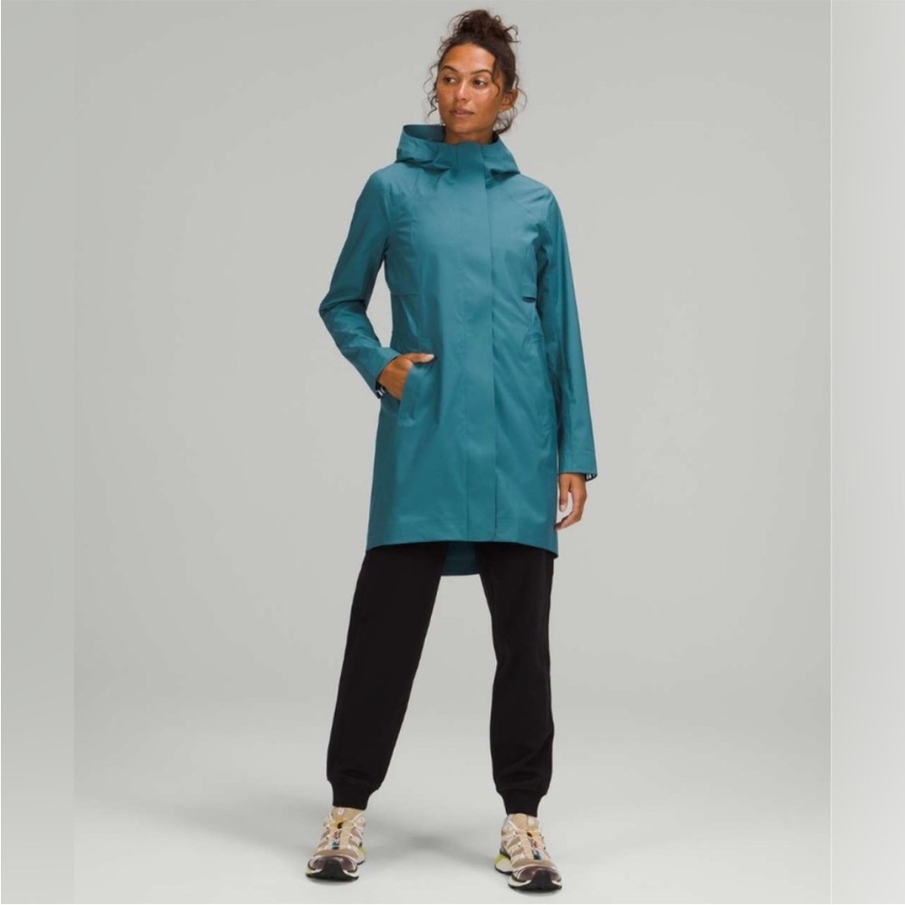 Lululemon Rain Rebel Jacket Size 12